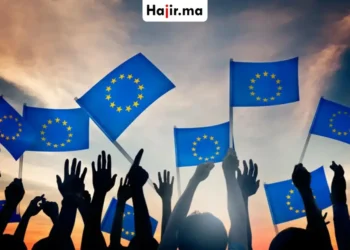 الهجرة إلى أوروبا بدون فيزا عمل 2026 | دول تسمح بتغيير الإقامة بعد الوصول