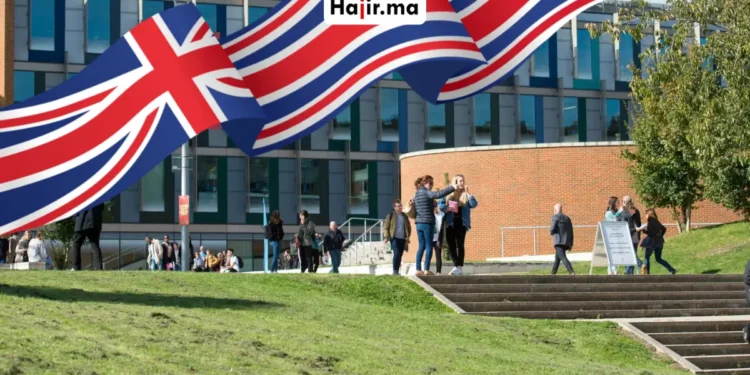 منحة جامع Sussex الممولة بالكامل في بريطانيا لعام 2026 لدراسة الماستر
